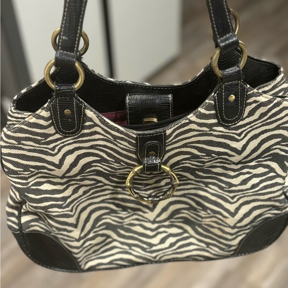 Tommy Hilfiger Black Zebra Stripe Purse - Picture 5 of 7